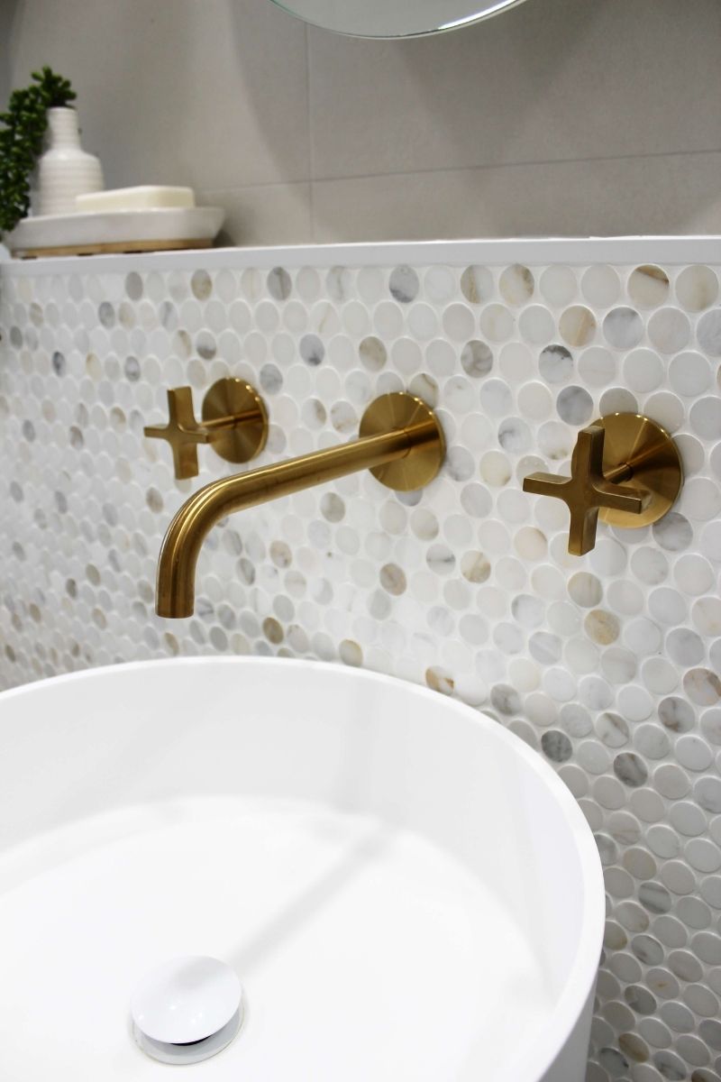 Guide to Resurfacing Bathroom Tiles 9