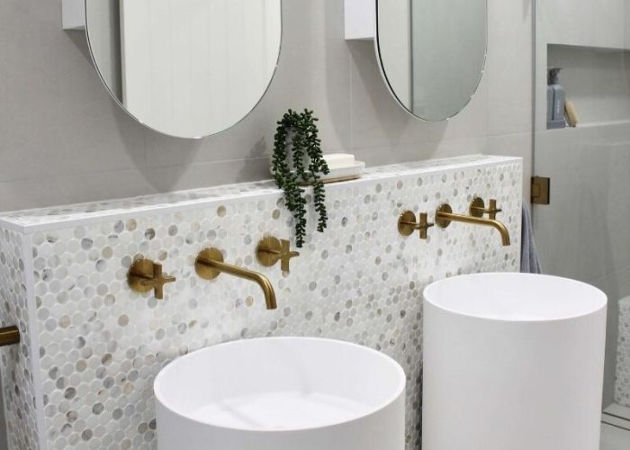 How much does it cost to tile a bathroom